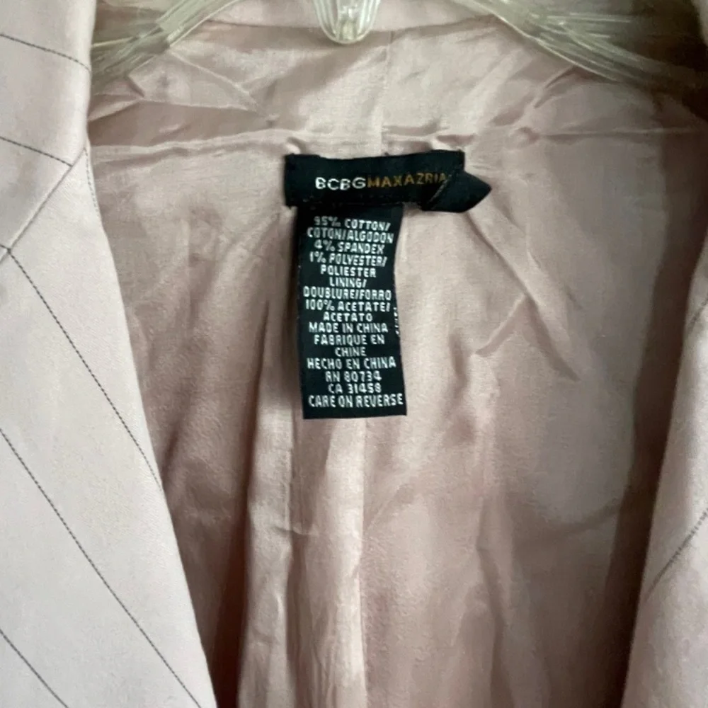 BCBG MaxAzria Blazer Two Button Pink Lined Size Medium - Picture 3 of 7